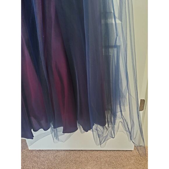 Niki by Niki Livas Vintage Navy Ombre Tulle Sparkly Formal Dress Gown, Size 12 - Picture 15 of 15